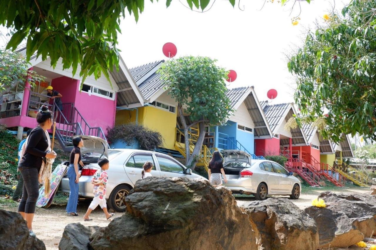 Baan Rai Pray Rung Kaeng Krachan Ban Tha Ling Lom Exterior photo
