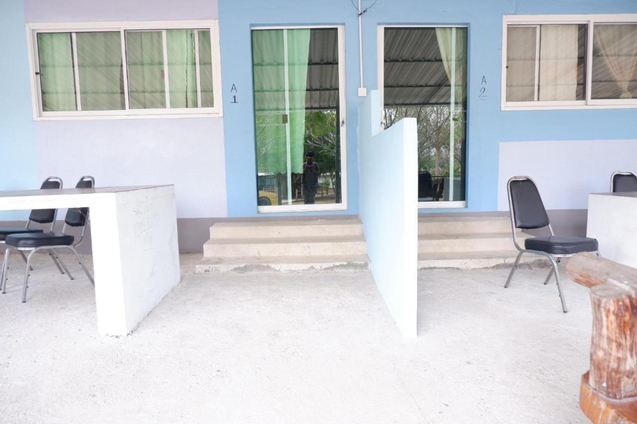 Baan Rai Pray Rung Kaeng Krachan Ban Tha Ling Lom Exterior photo